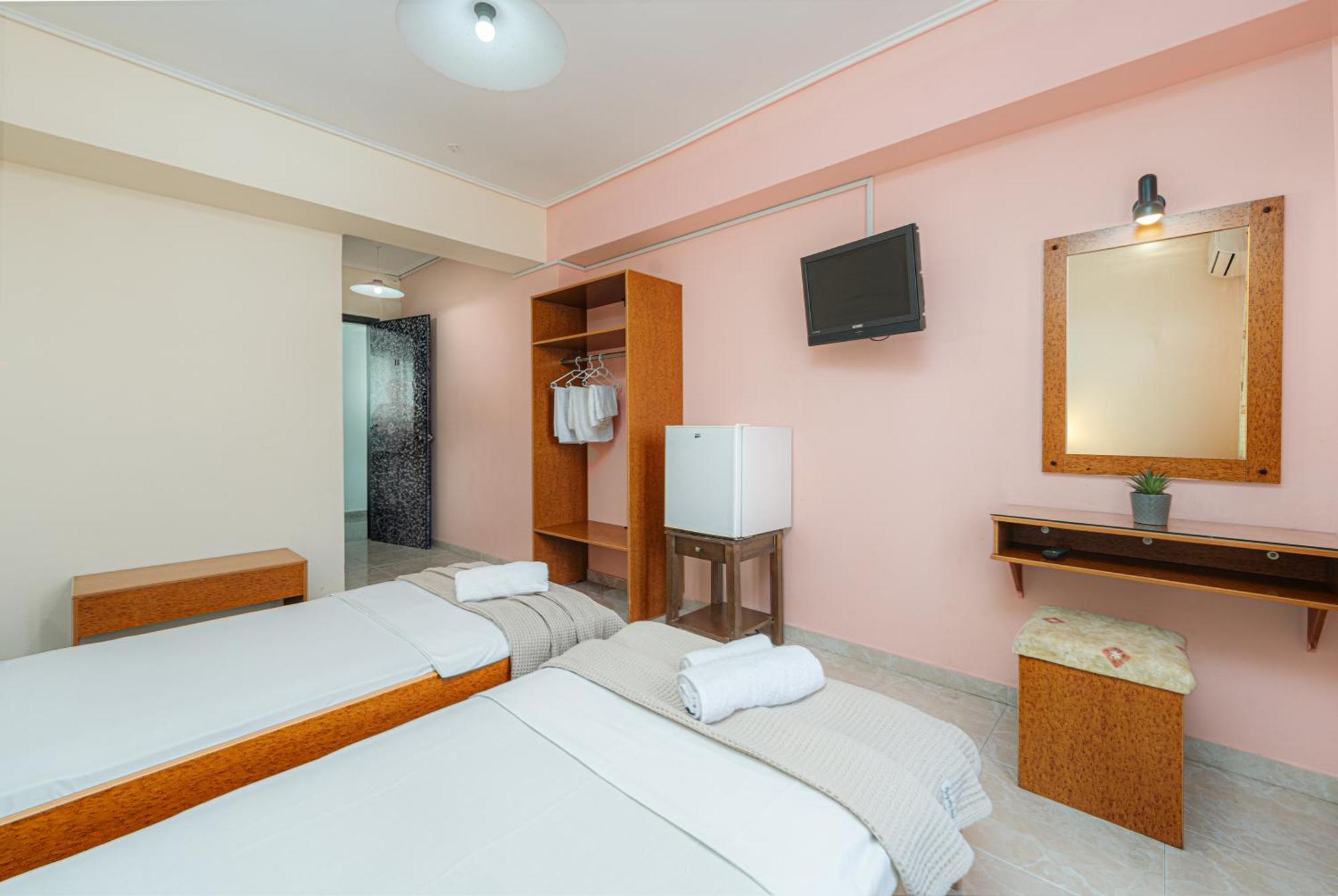 Hotel Aura Laganas Esterno foto